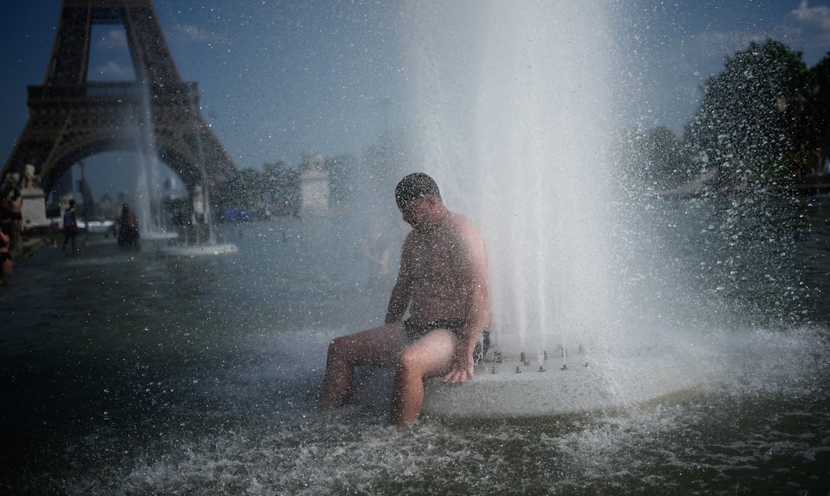 París prohíbe el alcohol y alerta saturación hospitalaria por intensa ola de calor en Europa