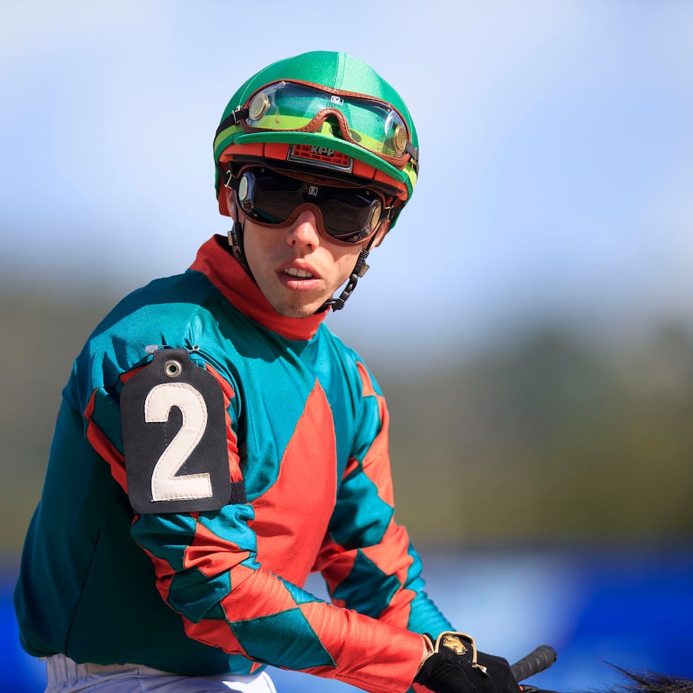 Irad Ortiz se acerca a su regreso a las pistas tras permanecer casi dos meses fuera de acción.