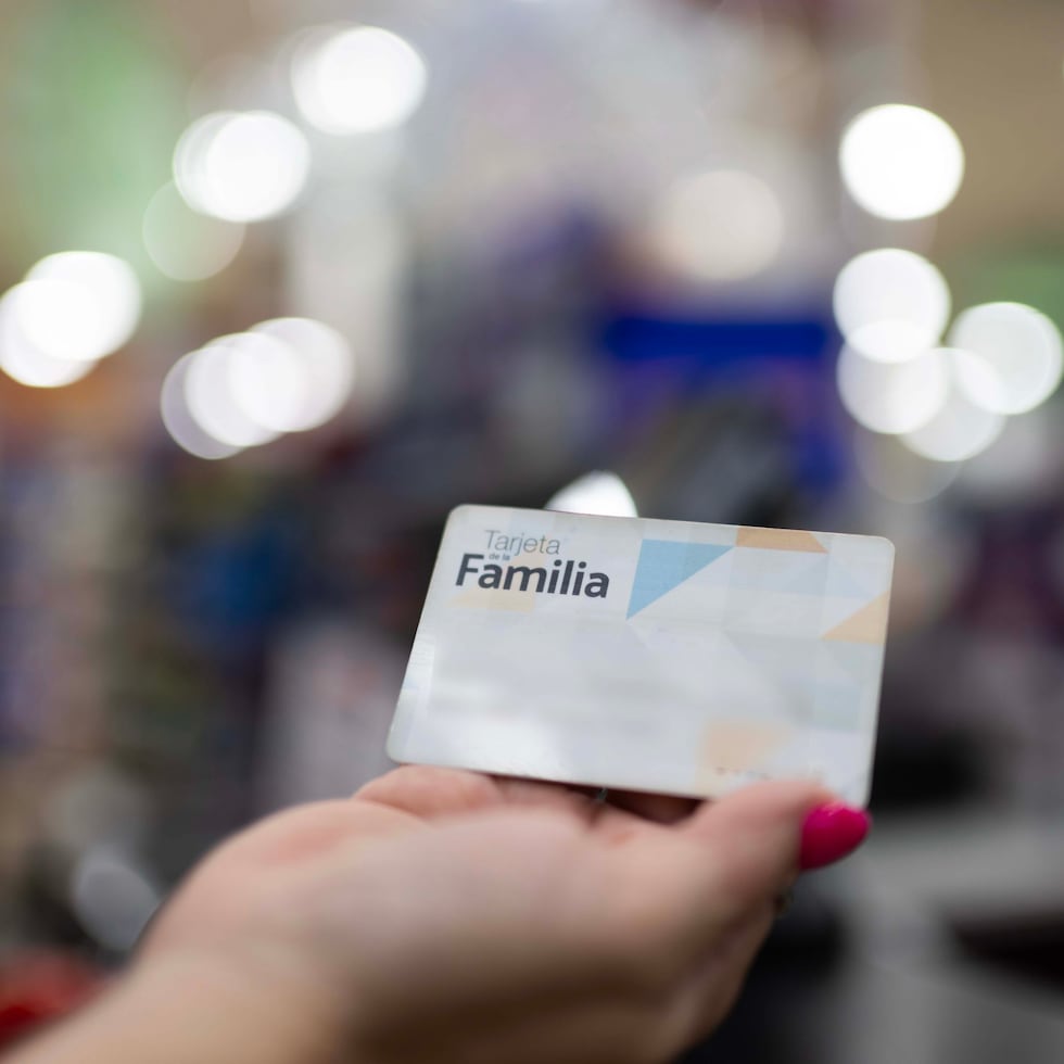Los fondos del PAN, que rondan los $3,000 millones anuales en Puerto Rico, se distribuyen por medio de la tarjeta de la Familia.