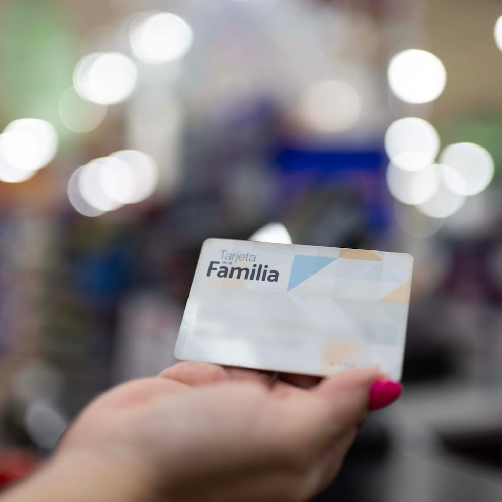 Los fondos del PAN, que rondan los $3,000 millones anuales en Puerto Rico, se distribuyen por medio de la tarjeta de la Familia.