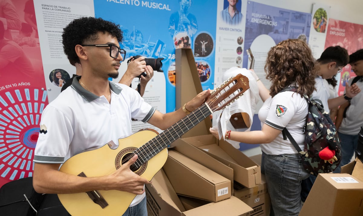 "Revive la Música" celebra 20 años con entrega de 295 instrumentos a 26 escuelas de PR