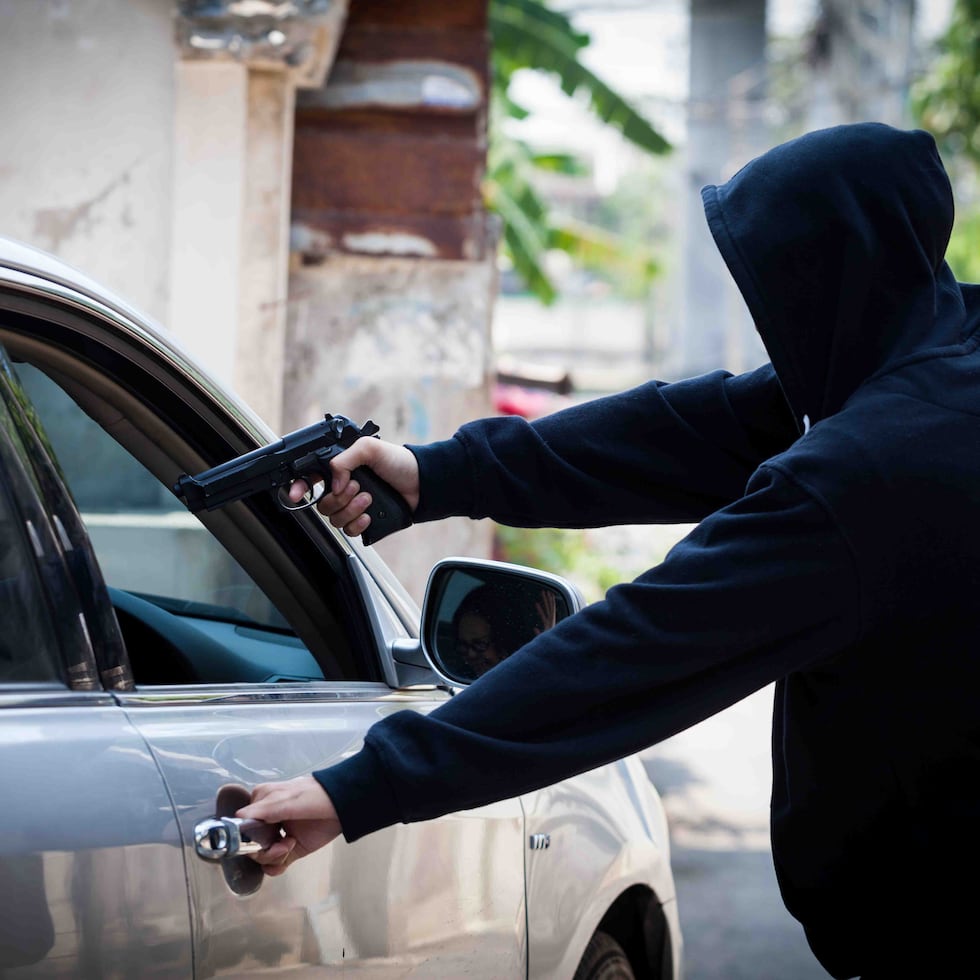 Hasta el viernes pasado se habían reportado 381 carjackings en la isla. (Shutterstock)
