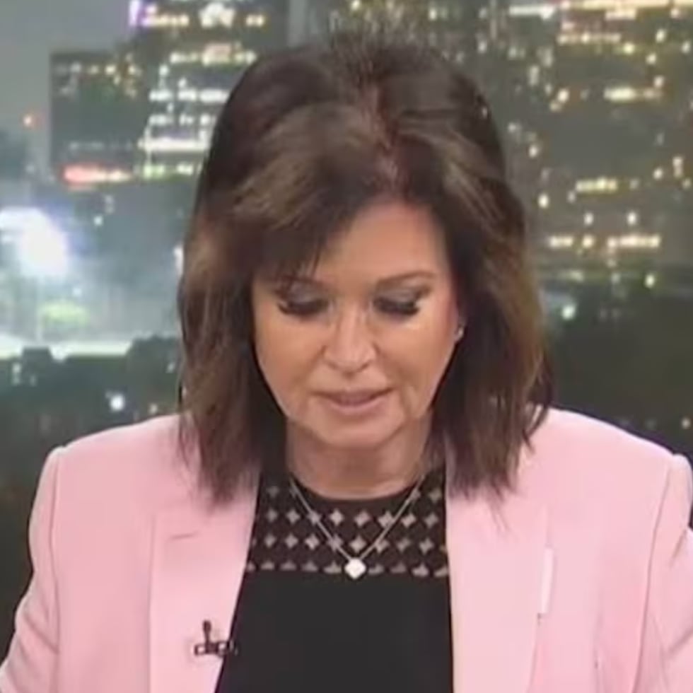 Colleen Williams, presentadora de NBC4 Los Ángeles, confirmó durante la emisión en vivo que el helicóptero de la estación cayó poco antes de las 7 de la tarde y que dos personas que iban en el helicóptero murieron