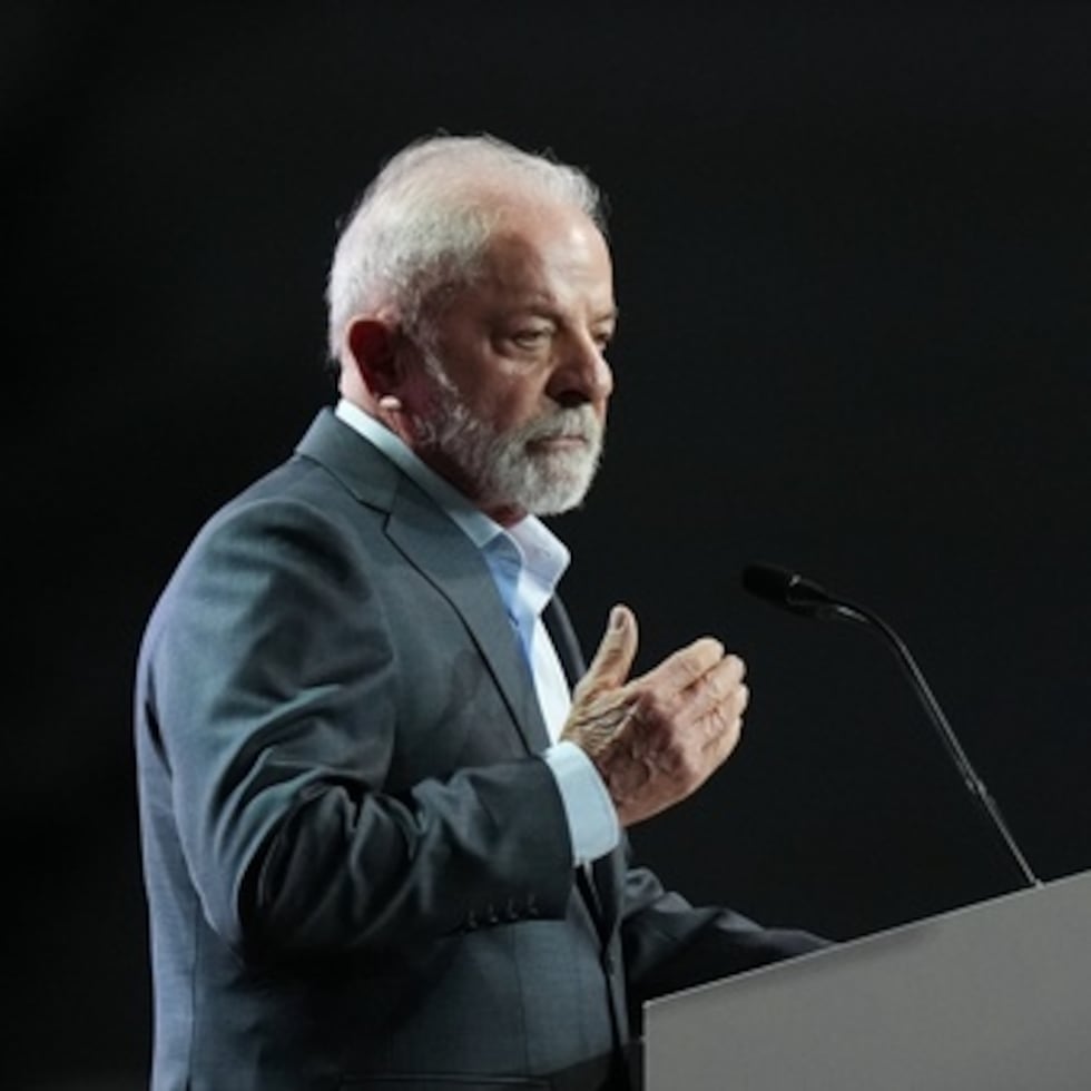 Lula despidió a Almeida en septiembre pasado después que MeToo Brasil, una organización que defiende a las mujeres víctimas de violencia sexual, indicó que había recibido denuncias de conducta sexual inapropiada por parte del exministro.