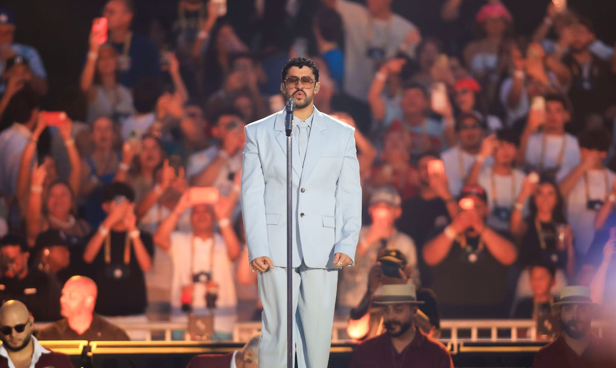 Bad Bunny vuelve a casa para cerrar una gira histórica: así arrancó el último capítulo de “DeBÍ TiRAR MáS FOToS”