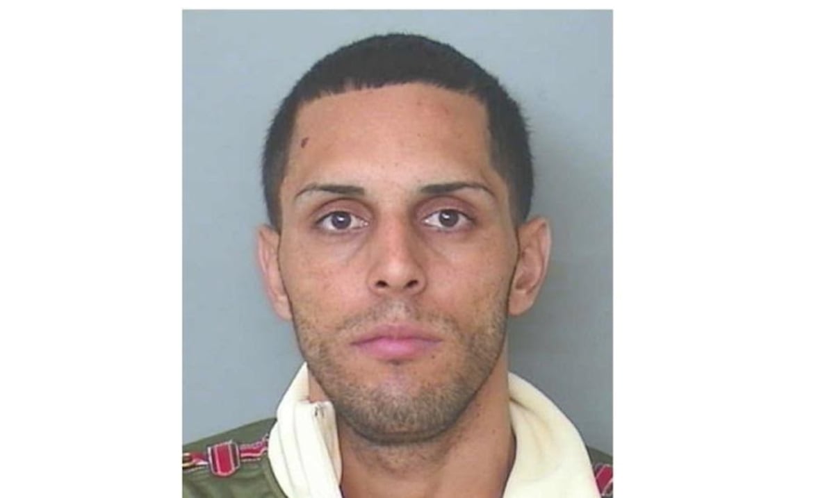 Difunden foto del sospechoso de asesinar a joven madre en Mayagüez: la Policía busca dar con su paradero