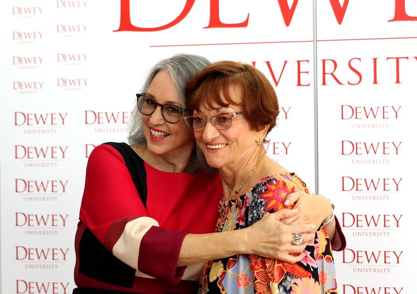 Dewey University reafirma su compromiso de reconocer la excelencia desde el corazón humano y de cultivar una cultura organizacional que celebre la diversidad