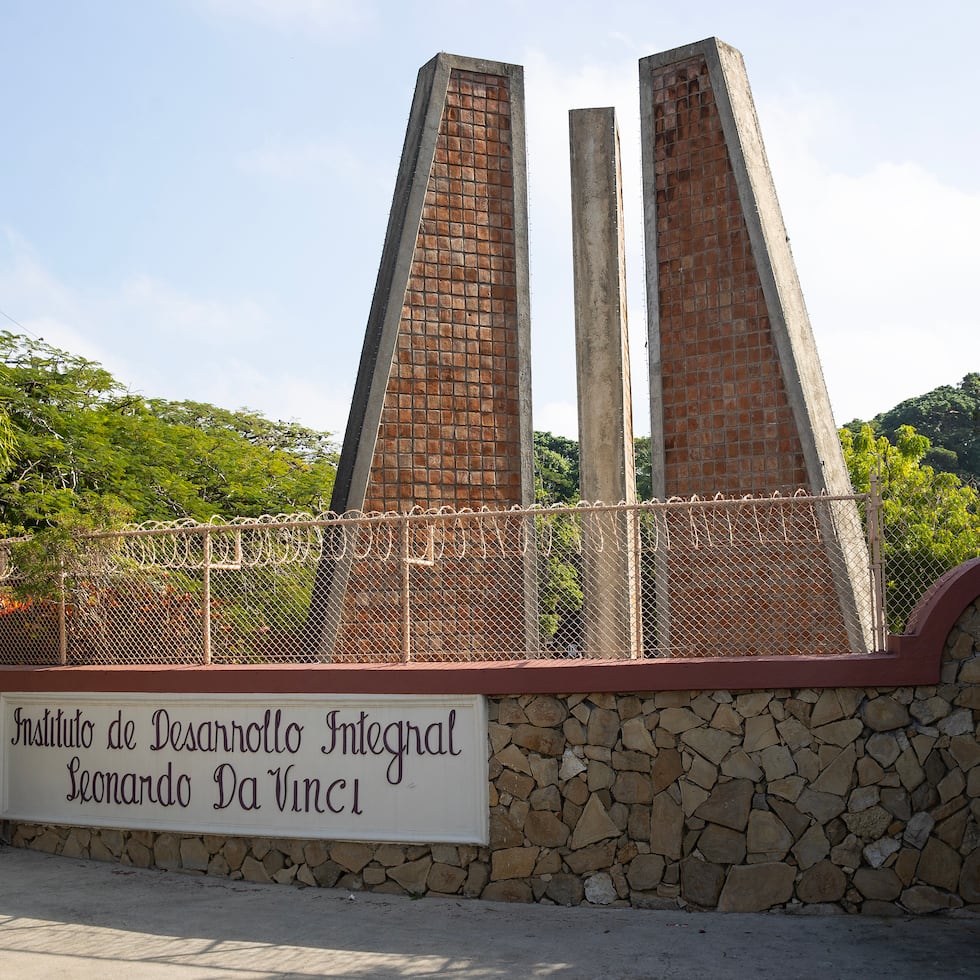 La fachada del Colegio Leonardo Da Vinci este lunes, en Santiago de los Caballeros (República Dominicana).