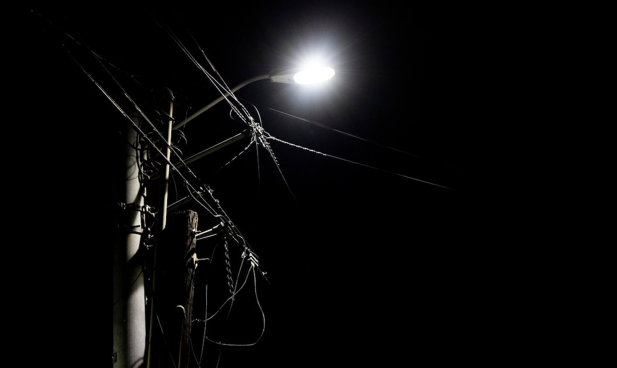 LUMA se compromete a compartir los borradores de acuerdos para reparar luminarias con los municipios