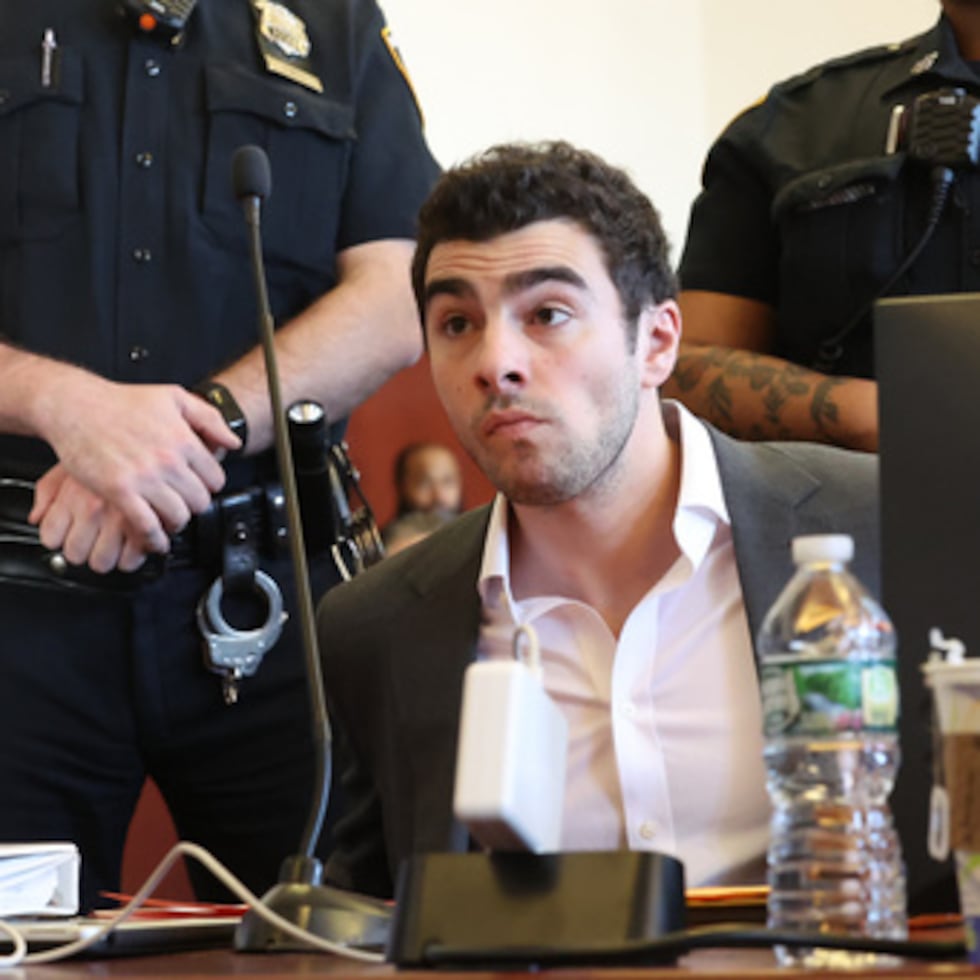 Luigi Mangione comparece ante el Tribunal Penal de Manhattan, el martes 16 de diciembre de 2025, en Nueva York. (William Farrington /New York Post vía AP, Pool)