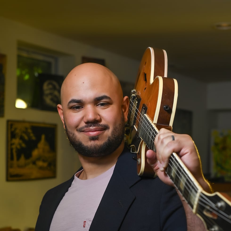 El músico Richard Peña.