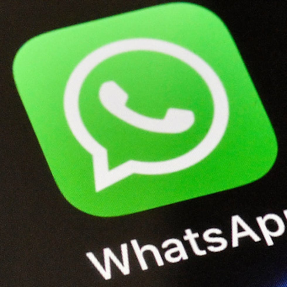 Los especialistas sostienen que no participar activamente en un chat grupal no significa necesariamente desconexión.