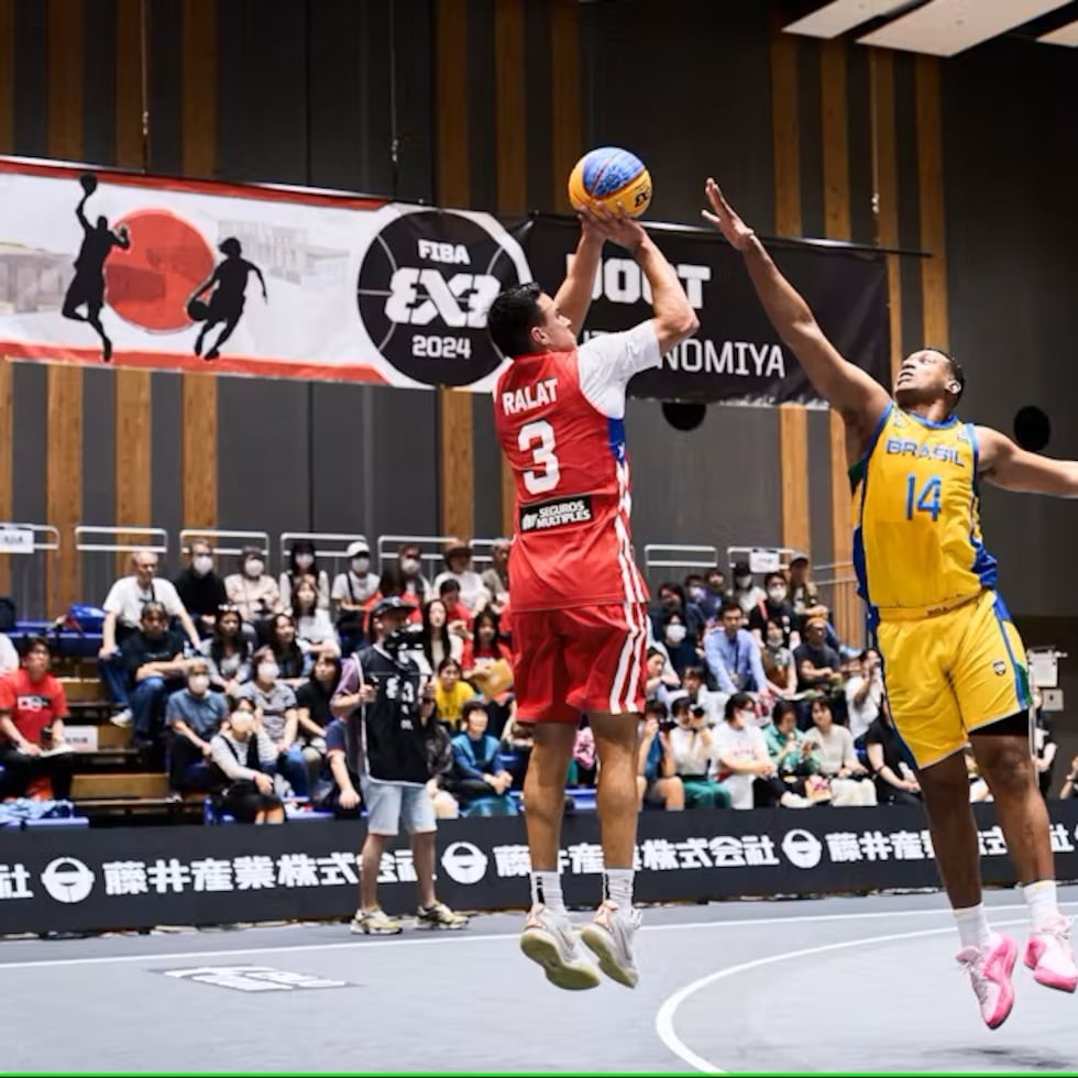 Antonio Ralat en un partido 3x3 de la FIBA frente a Brasil.