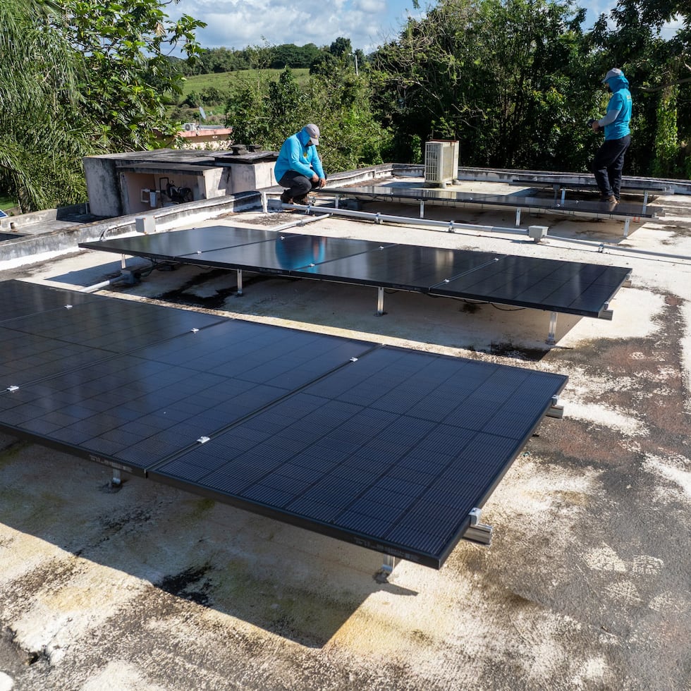 Los paneles de clientes residenciales y comerciales tienen capacidad para producir más de 1,700 megavatios.