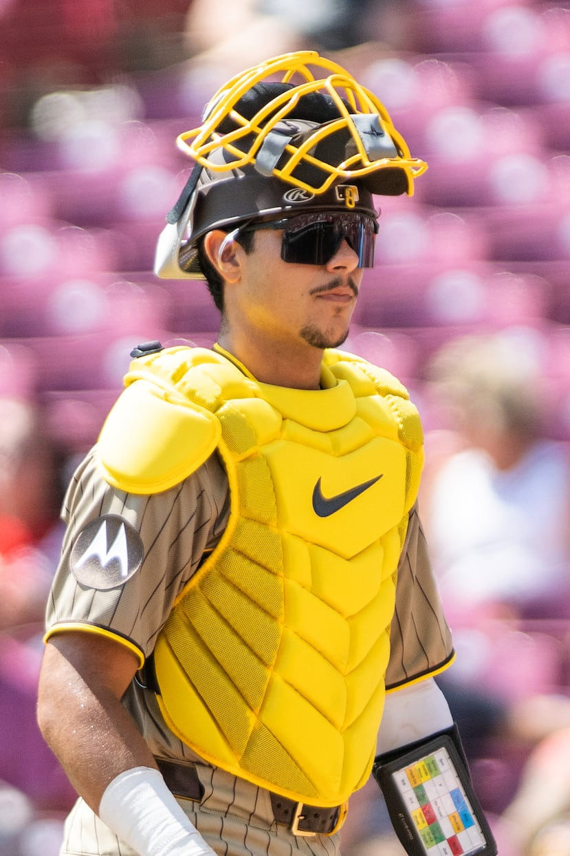 Ethan Salas debutó como profesional con solo 16 años, en el béisbol venezolano, y firmó como agente libre internacional en 2023 con los Padres de San Diego.