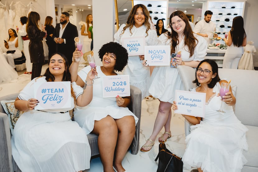 Para el lanzamiento del “Libro de una Novia Feliz”, se realizó un encuentro entre novias que fueron invitadas para que conocieran de primera mano esta publicación.