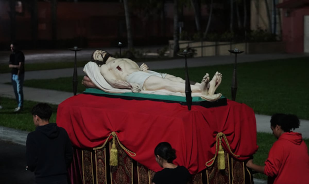 Día único y solemne para los cristianos: así son las ceremonias de Viernes Santo