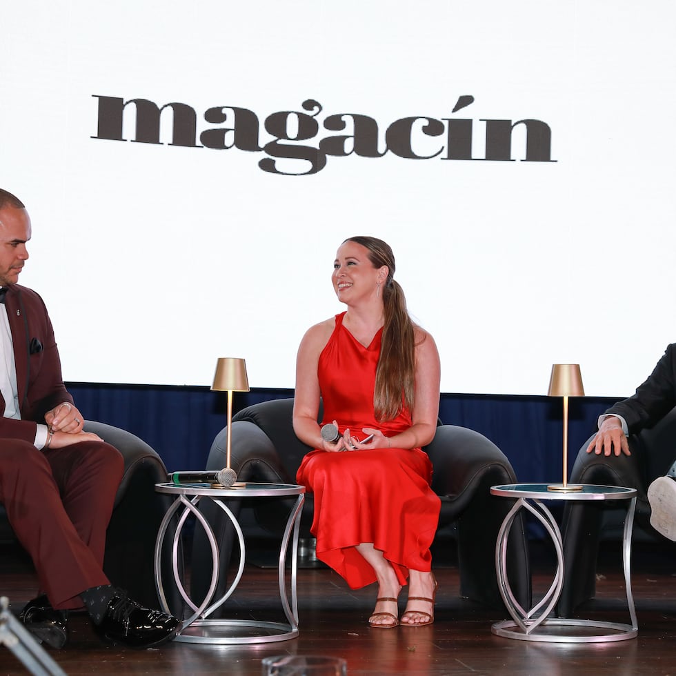 Desde la izquierda: Manuel Flores, encargado de organización de eventos en el Fairmont El San Juan Hotel; Leyra E. González, Editora de la revista Magacín y Javier Martínez, diseñador de eventos en AKUA.