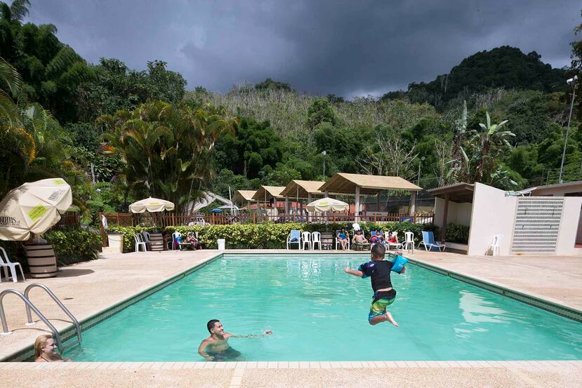 Jesús Ramos, propietario del parador Villas de Sotomayor en Adjuntas, expuso que al momento la ocupación en su hospedería para la Semana Santa está en un 55% pero espera que aumente. (Archivo GFR Media)