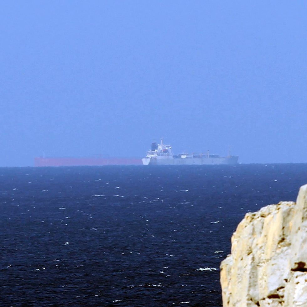 El cierre de Ormuz, por donde transita cerca del 20% del petróleo mundial, es una de las consecuencias de la guerra en Oriente Medio, iniciada el pasado 28 de febrero tras los bombardeos de EE.UU. e Israel contra Irán.
