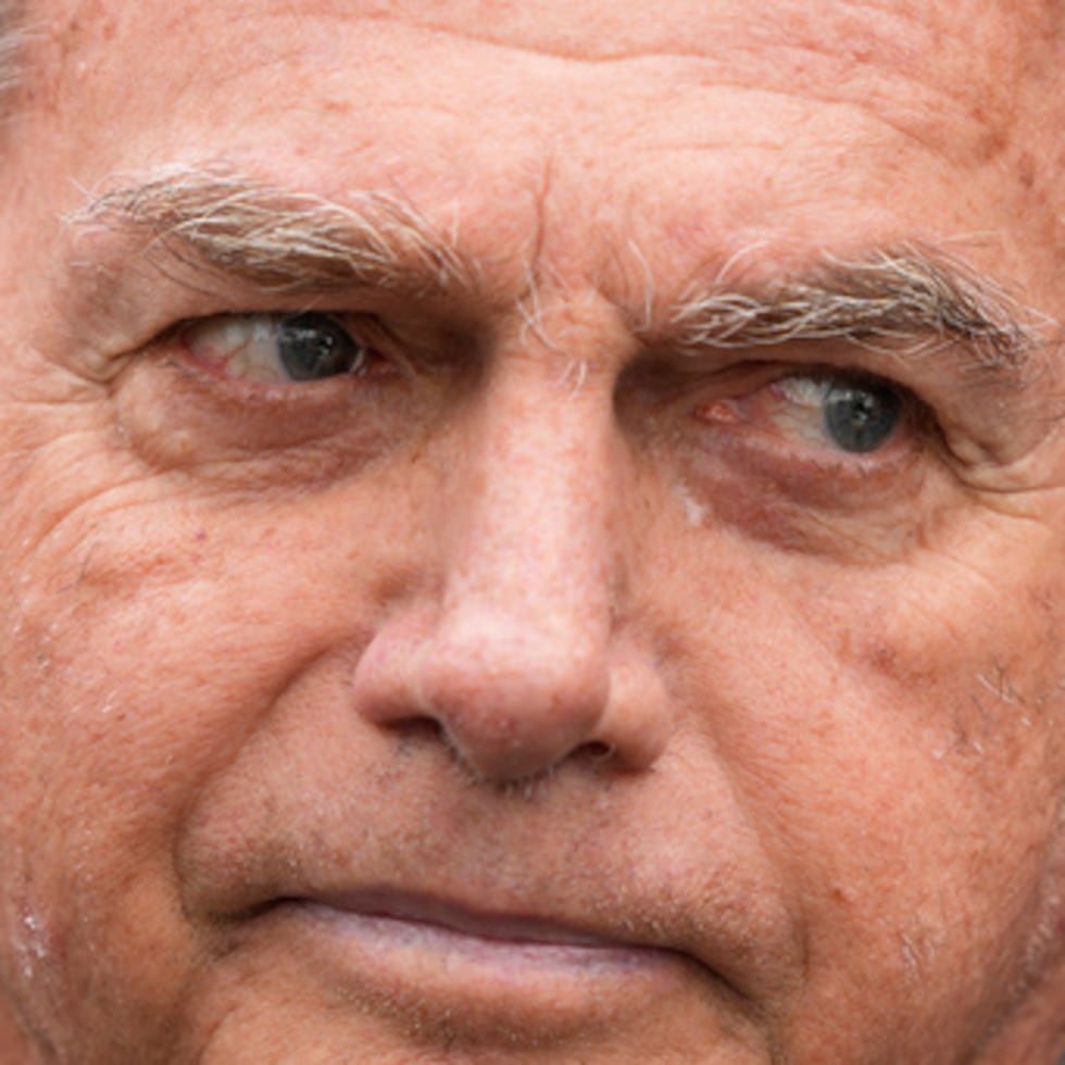 La familia del líder derechista había solicitado que el tribunal lo enviara a casa desde que fue condenado en noviembre.