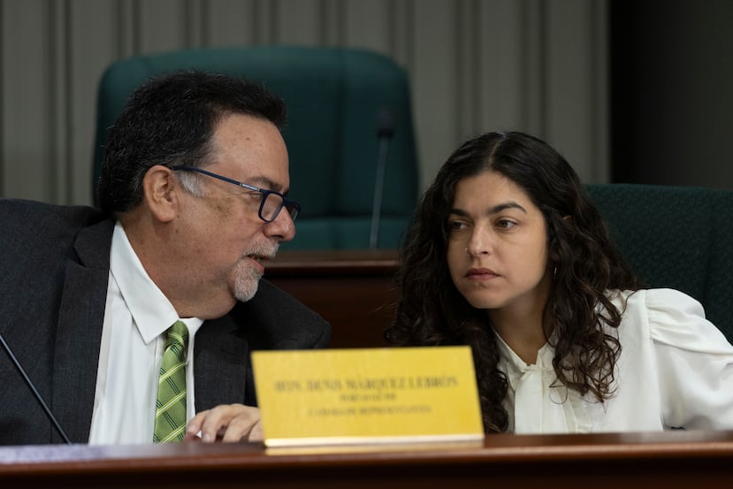 Los representantes del Partido Independentista Puertorriqueño Denis Márquez y Adriana Gutiérrez.