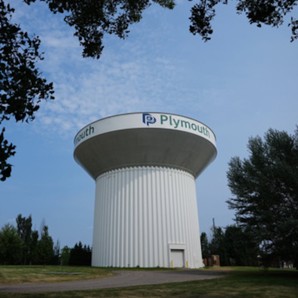 Una torre de agua en Plymouth, Minnesota. A principios de semana se produjo un ciberataque dirigido contra los sistemas operativos de más de 30 redes de abastecimiento de agua de Minnesota, incluida la de Plymouth, según informaron las autoridades.