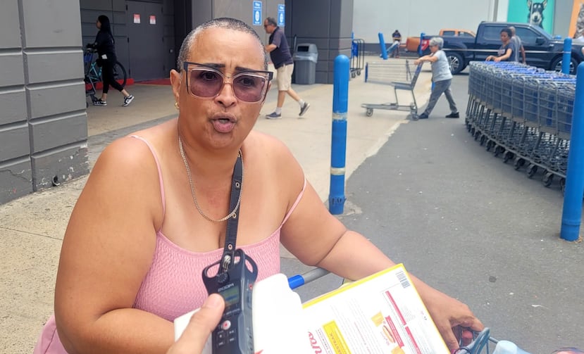 Margarita Vázquez Rivera, una pensionada de 60 años residente en la urbanización Villas de Castro, en Caguas, dijo estar sumamente preocupada por la falta de información de parte del gobierno.