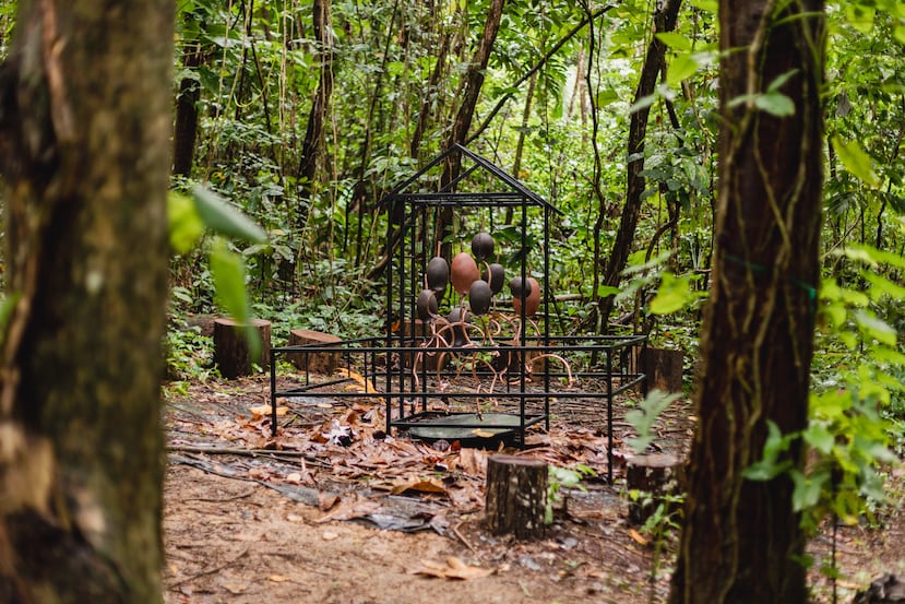 Pieza de arte "La lluvia, la casa y el río invisible", de Dhara Rivera.