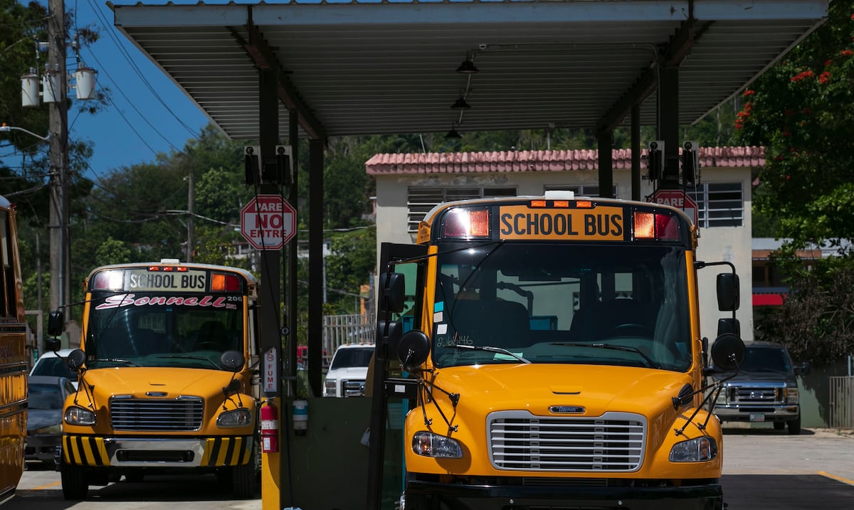 Pagos a transportistas escolares en el aire a días del inicio del año escolar