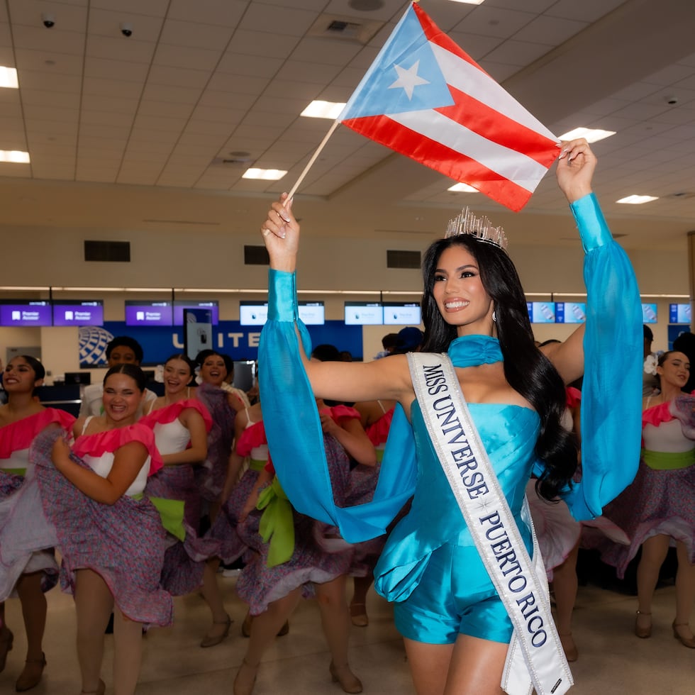 Zashely Nicole Alicea Rivera, Miss Universe Puerto Rico 2025 se despidió de su familia, amigos y seguidores para tomar rumbo hasta Tailandia, donde se llevará a cabo el certamen de Miss Universe dentro de tres semanas.