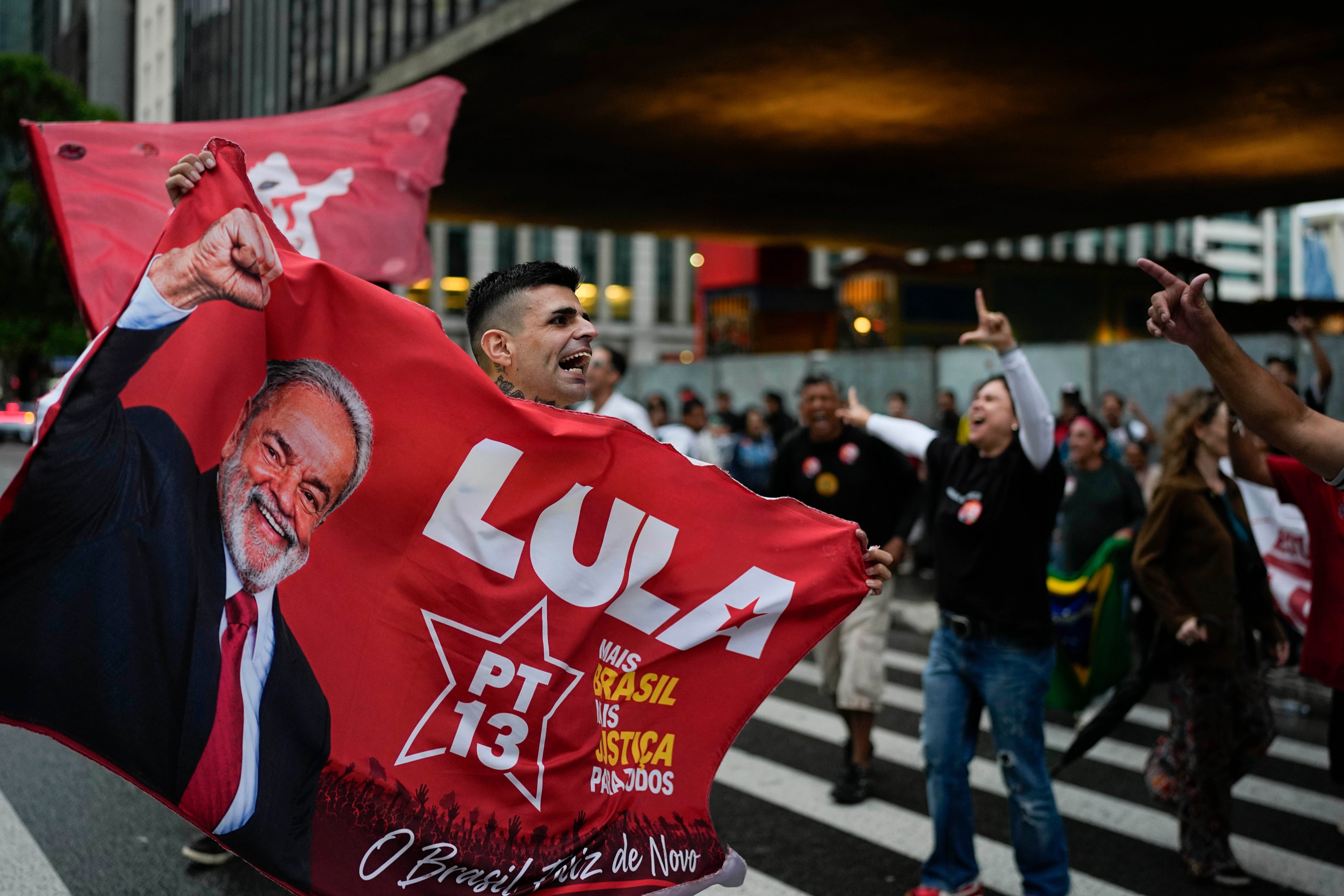 Lula da Silva hace historia y es reelegido en Brasil: “Este país no acepta ser el patio trasero de nadie”