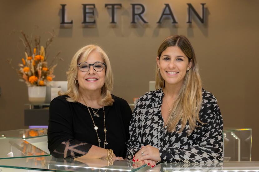 SAN JUAN, PUERTO RICO - AGOSTO 30: Portraits en The Mall of San Juan. Gloria Letran y Josefina Letran.
Foto: Alejandro Granadillo
alejandrogranadillo@gmail.com