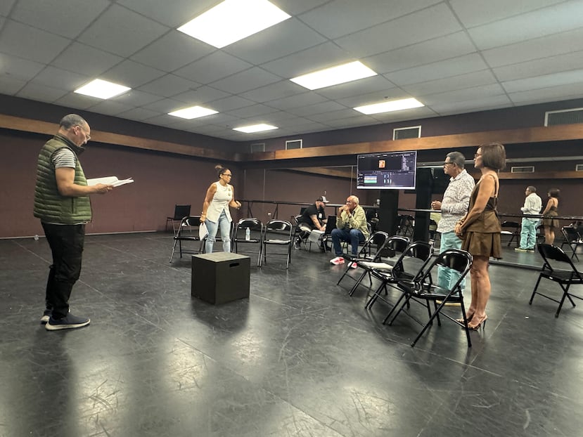 Ensayo del espectáculo de Luis Raúl titulado “Estoy Vivo K-bron@s”.