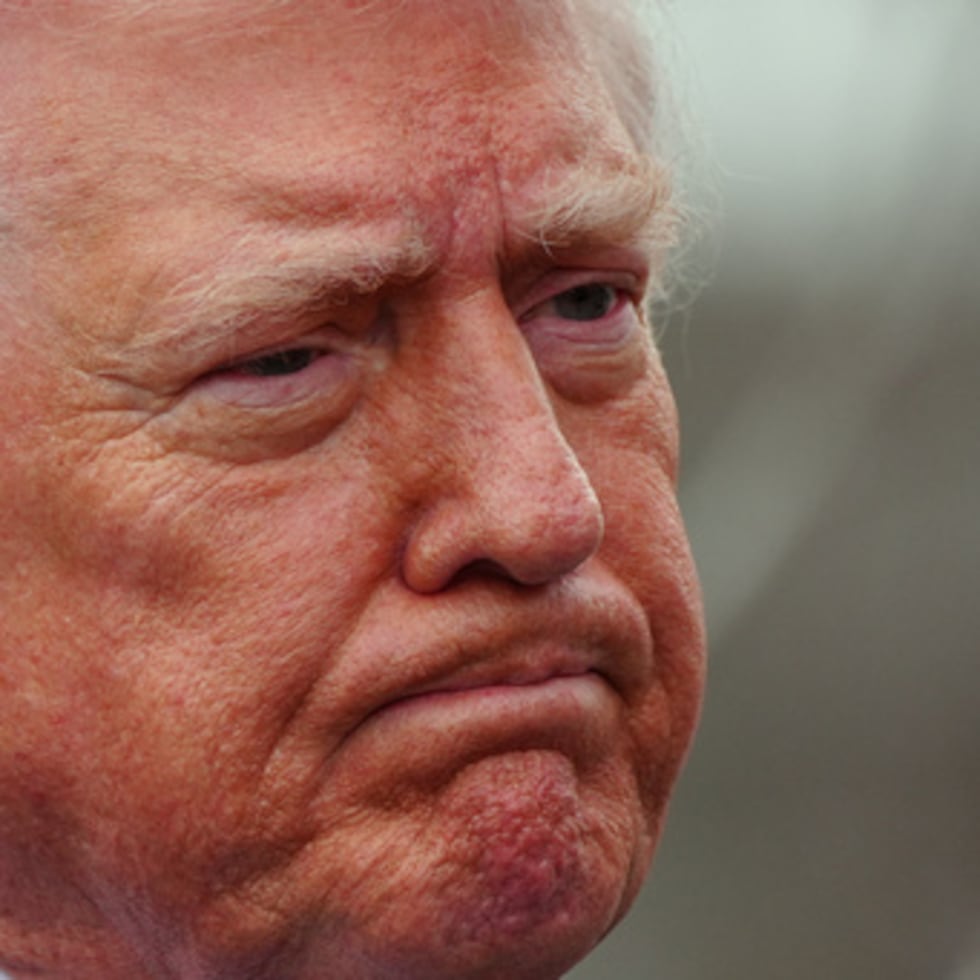 El presidente Donald Trump insinuó que Estados Unidos podría retirarse del conflicto sin estabilizar el estrecho de Ormuz.