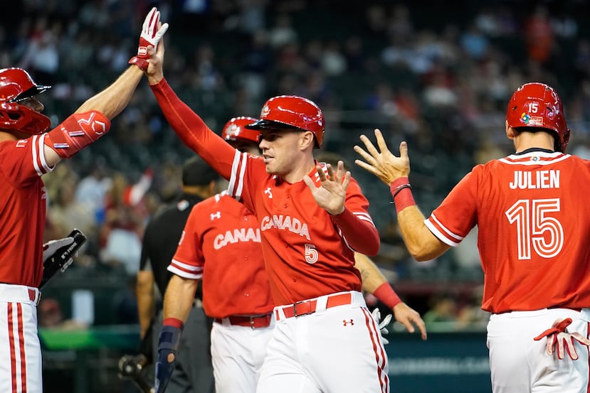 Freddie Freeman (5) no jugará con Canadá en esta edición del evento.