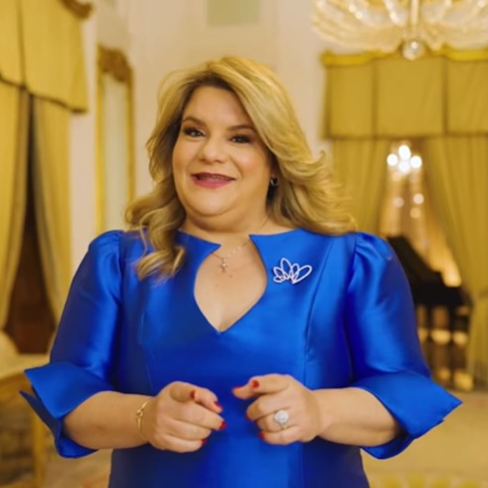 Jennifer González se mostró entusiasmada de recibir la edición 75 del certamen de belleza.