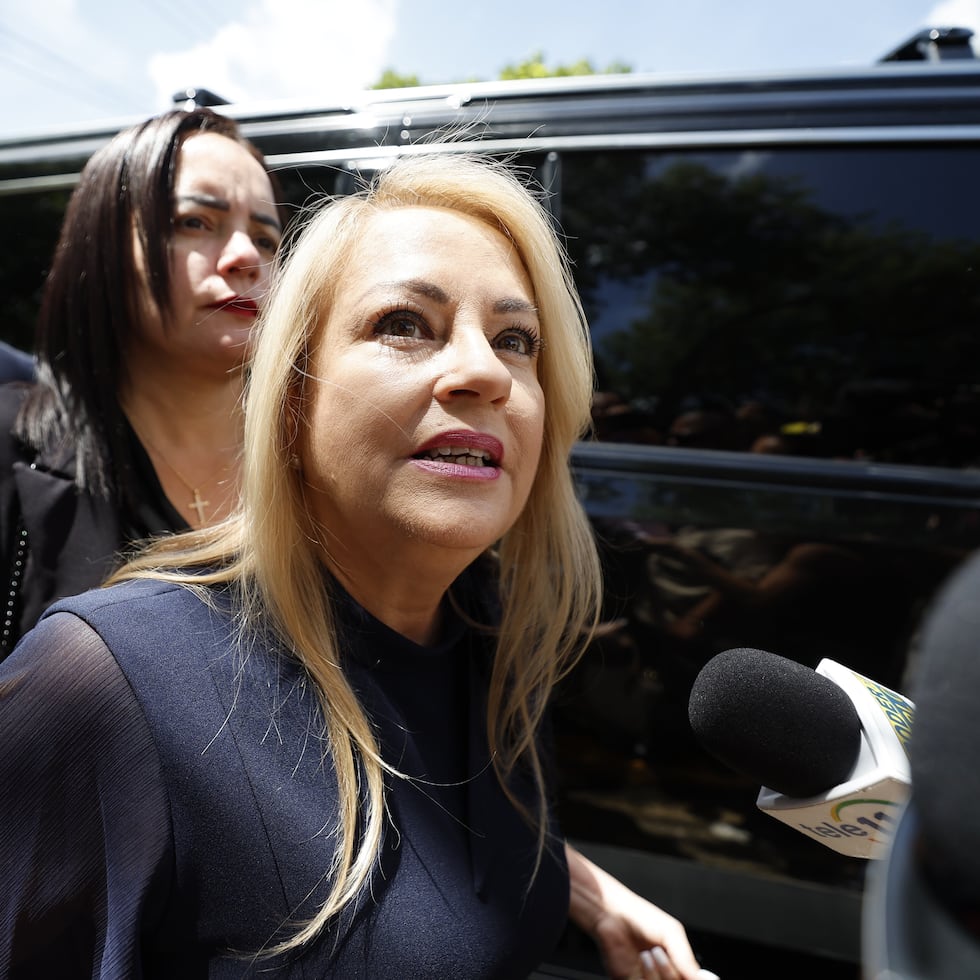 Sobre estas líneas, la exgobernadora Wanda Vázquez.