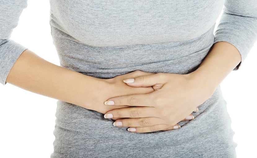 El consumo de comidas poco saludables o demasiado copiosas aumenta su recurrencia e intensidad. (Archivo)