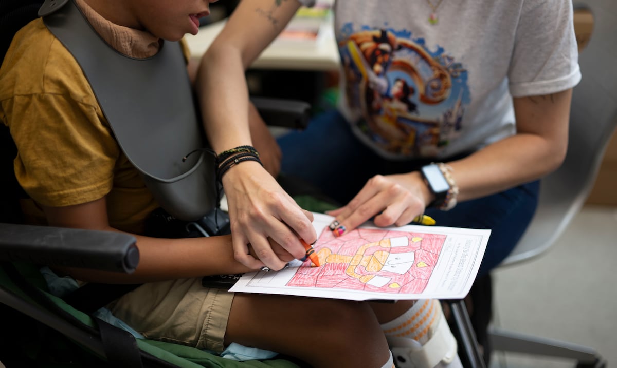 Educación pide reducir multa diaria de $11,000 a $1,000 por falta de servicios de Ed. Especial