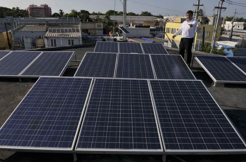 La energía generada en las casas no se contará favor del cumplimiento de la Cartera de Energía Renovable. (Archivo / GFR Media)