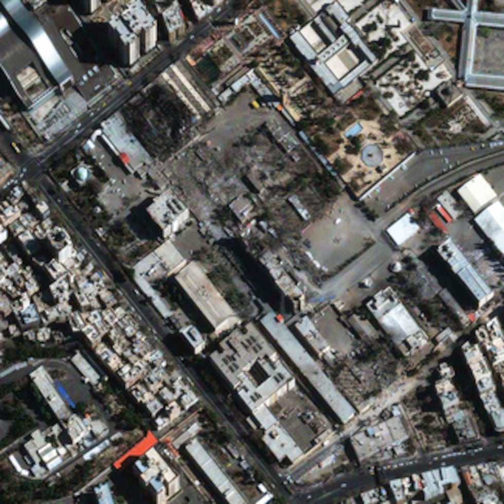Esta imagen por satélite proporcionada por Vantor muestra la Corte Islámica Revolucionaria tra bombardeos en Teherán, Irán, el martes, 3 de marzo.