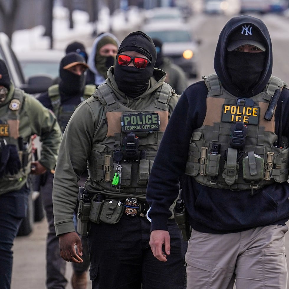 El Departamento de Seguridad Nacional (DHS) confirmó su presencia en Kansas, pero indicó que no están realizando redadas en lugares de trabajo.