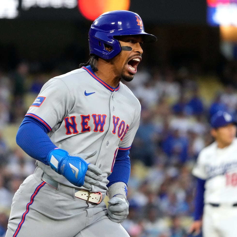 Francisco Lindor se une como ganador del prestigioso premio que lleva el nombre del astro boricua Roberto Clemente, a Edgar Martínez (2004), Carlos Delgado (2006), Carlos Beltrán (2013) y Yadier Molina (2018).