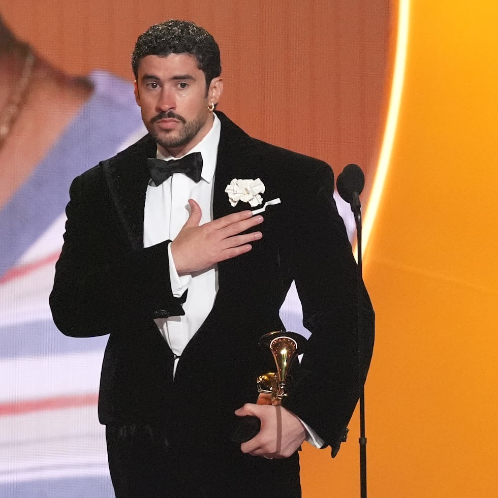 Benito dedicó unas palabras a los migrantes, a los latinos, a quienes han sufrido la pérdida de seres queridos y a otros artistas que, según él, también merecían ganar el cotizado galardón.