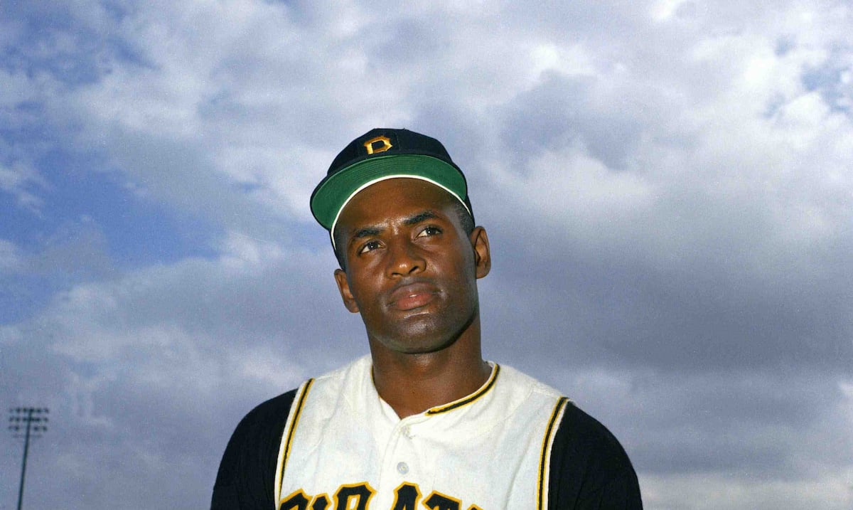Congresista republicano propone estatua de Roberto Clemente en el Capitolio de EE.UU.