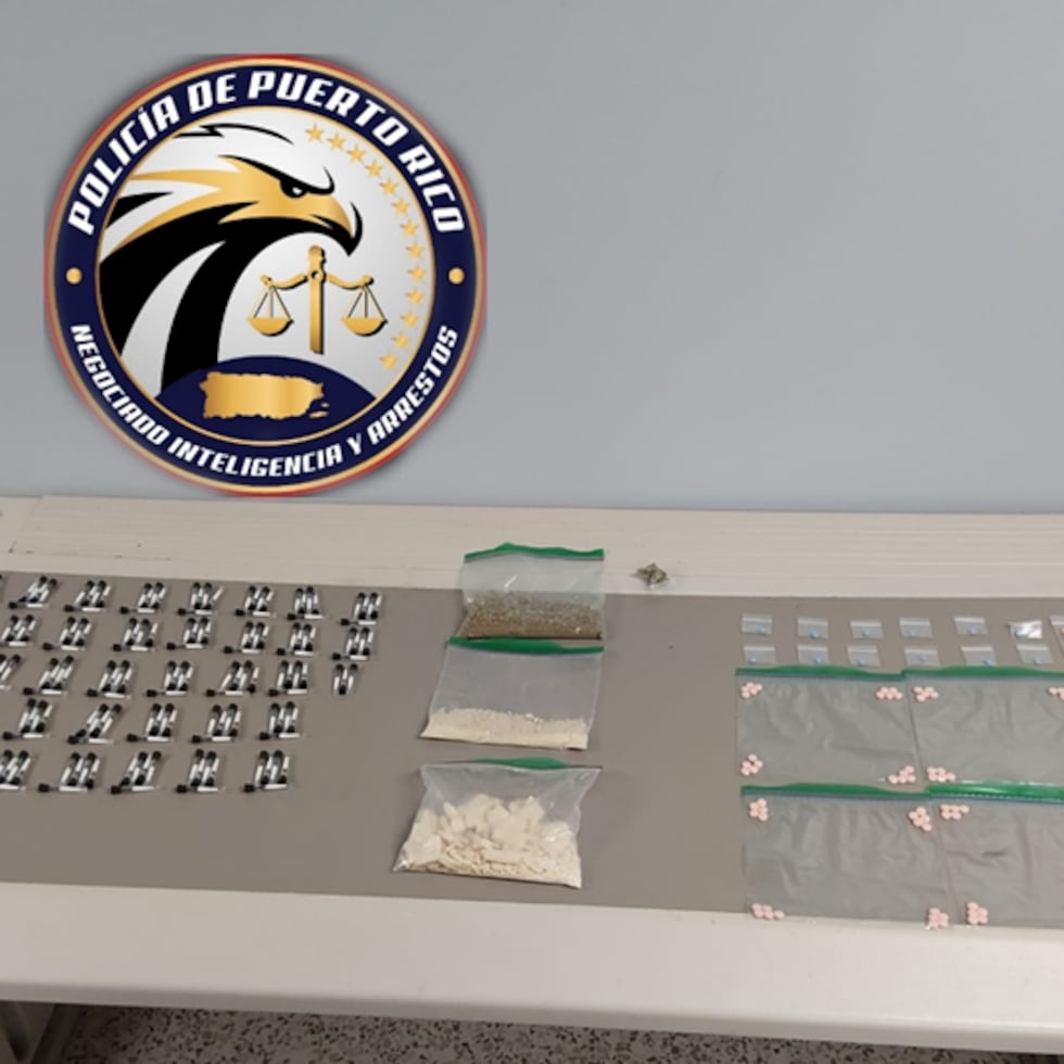 El Task Force de los U.S. Marshals asumió la custodia del arrestado, mientras que el FBI tomó custodia de la evidencia ocupada.