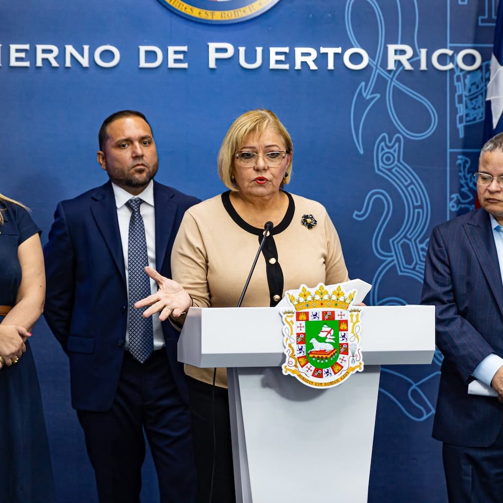 La secretaria de la Gobernación, Norma Burgos Andújar, convocó la conferencia de prensa poco después que la delegación del PPD en el Senado denunciara un “colapso” en los pagos a suplidores del gobierno a causa de Íntegra PR.