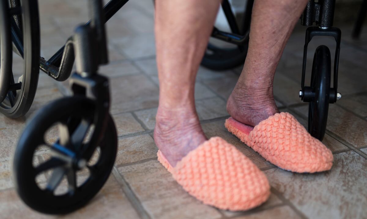 Protegiendo a los adultos mayores: nuevo proyecto de ley busca endurecer penas por abuso financiero