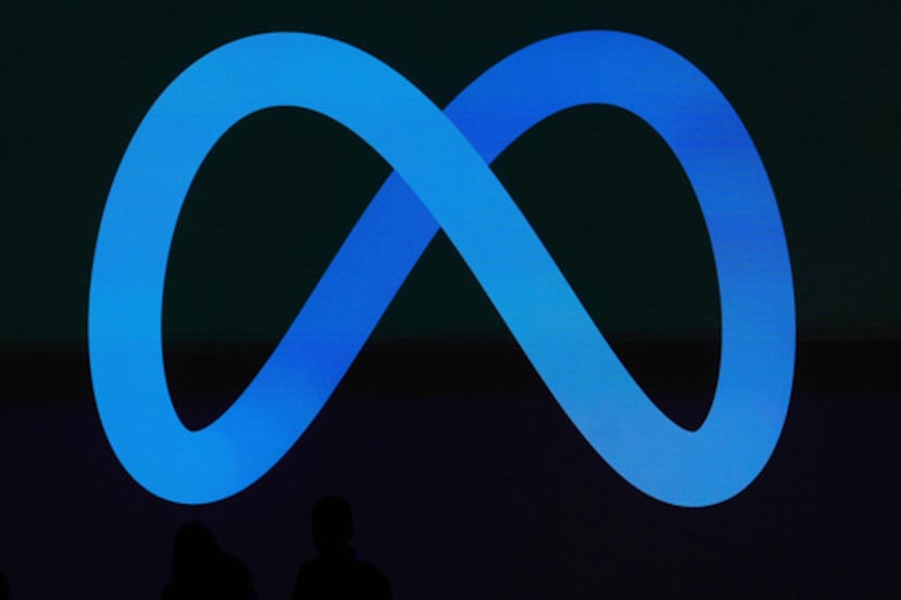 El logotipo de Meta en una pantalla durante la conferencia de desarrolladores LlamaCon 2025, celebrada el 29 de abril de 2025 en Menlo Park, California. (Foto AP/Jeff Chiu, archivo)